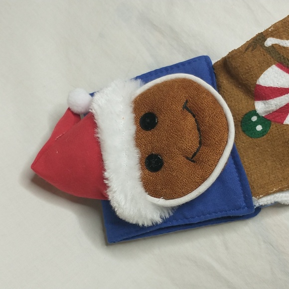 🎁 Gingerbread Man Holiday Dishtowel - Picture 2 of 4